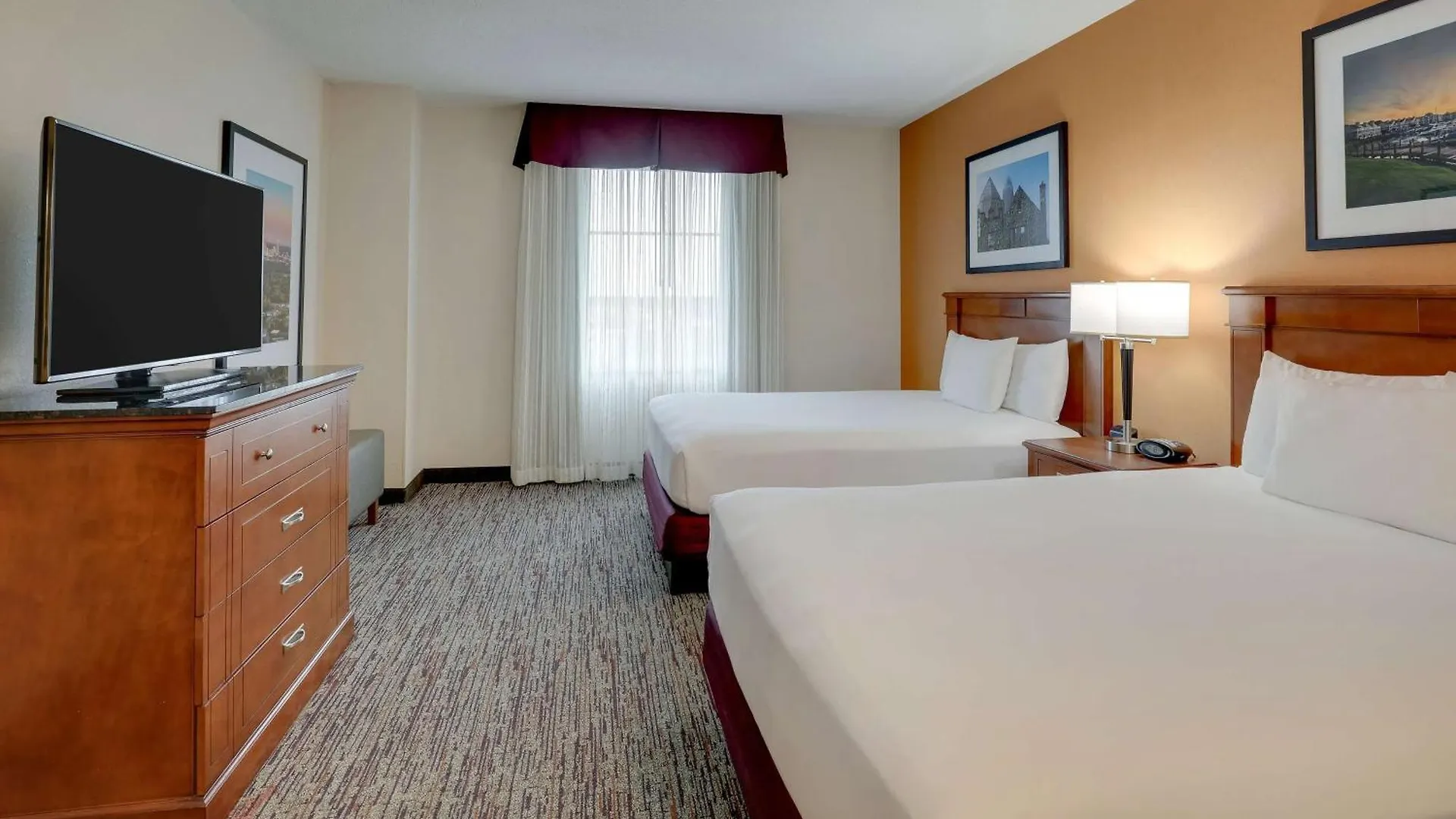 Drury Inn & Suites Charlotte Northlake 3*,