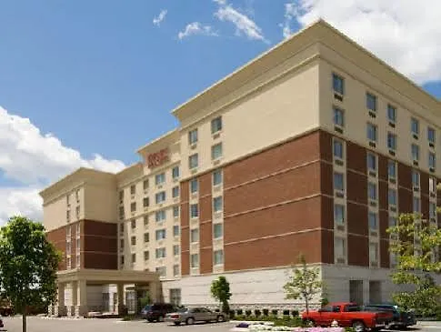 Drury Inn & Suites Charlotte Northlake 3*,