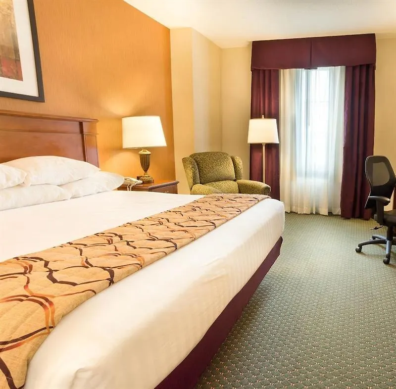 Drury Inn & Suites Charlotte Northlake Hotel