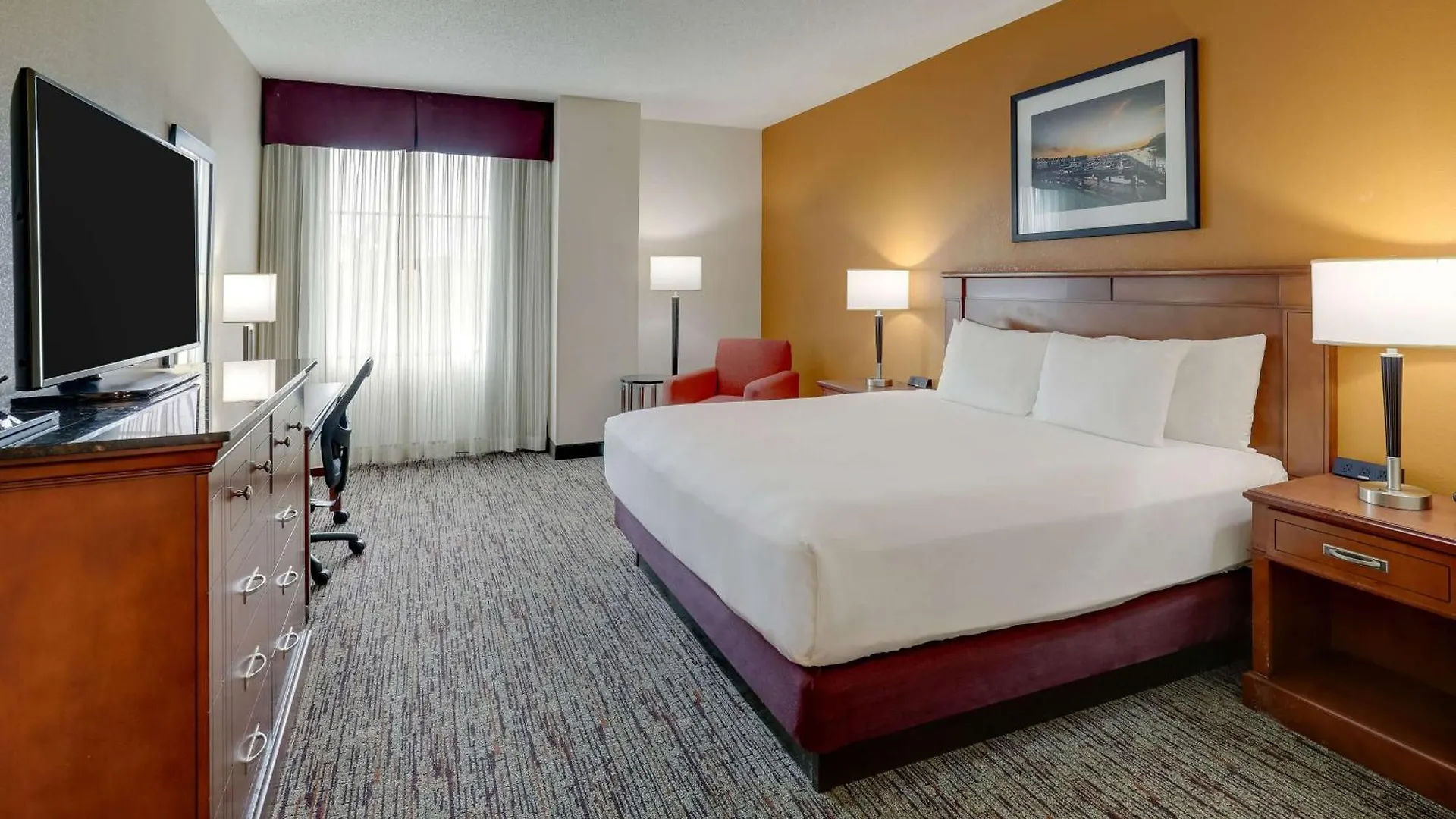 Drury Inn & Suites Charlotte Northlake Hotel